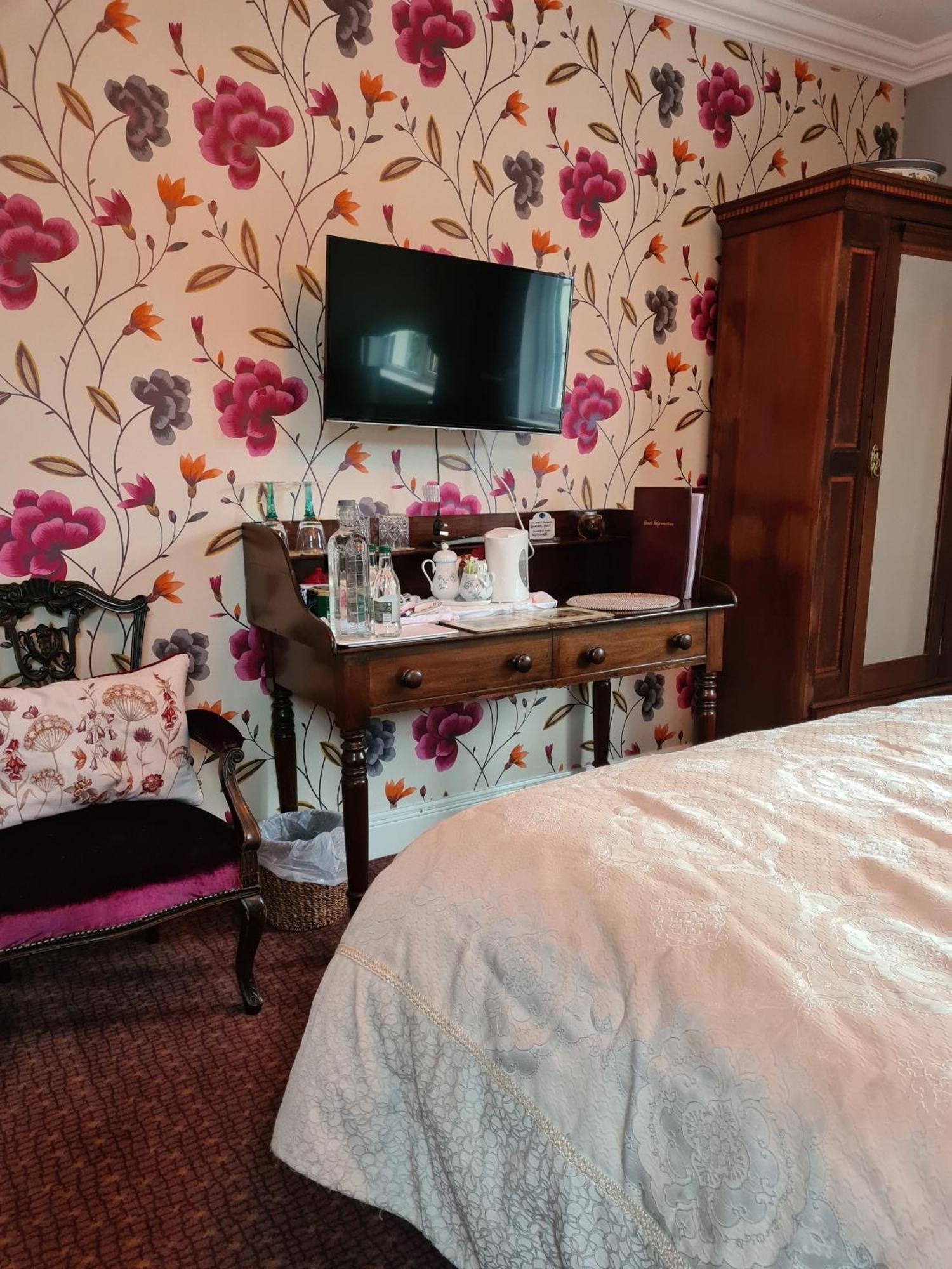 Brookvale Bed & Breakfast Wellingtonbridge Bagian luar foto