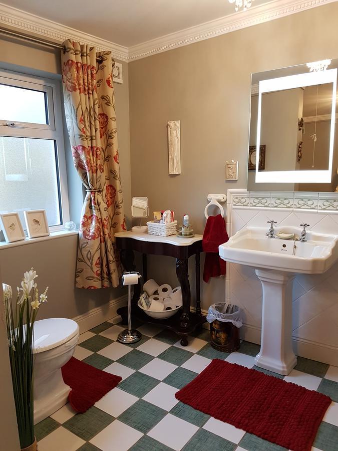 Brookvale Bed & Breakfast Wellingtonbridge Bagian luar foto